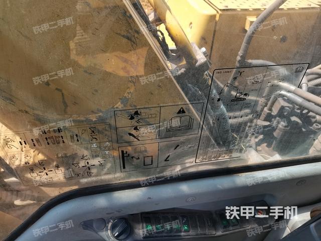 右侧玻璃角标(驾驶室部分) 右侧玻璃角标(驾驶室部分)