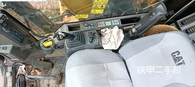 驾驶室整体(整机外观) 驾驶室整体(整机外观)