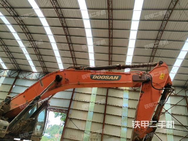 大臂整体 右侧（工作和回转装置）