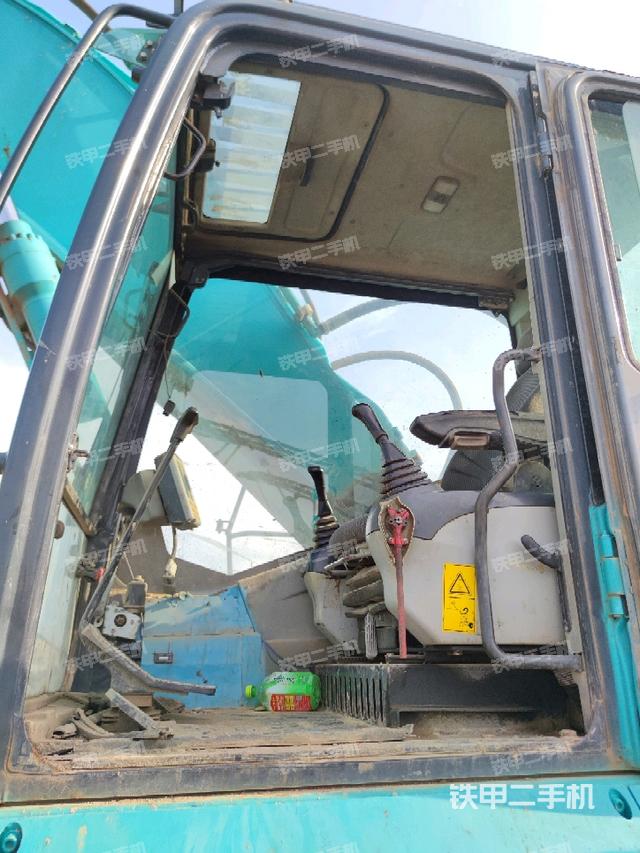 頂棚整體(駕駛室部分) 頂棚整體(駕駛室部分)