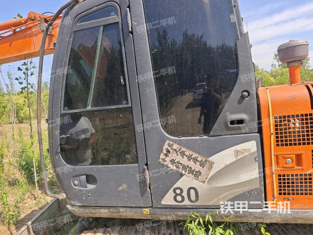 驾驶室整体(整机外观) 驾驶室整体(整机外观)