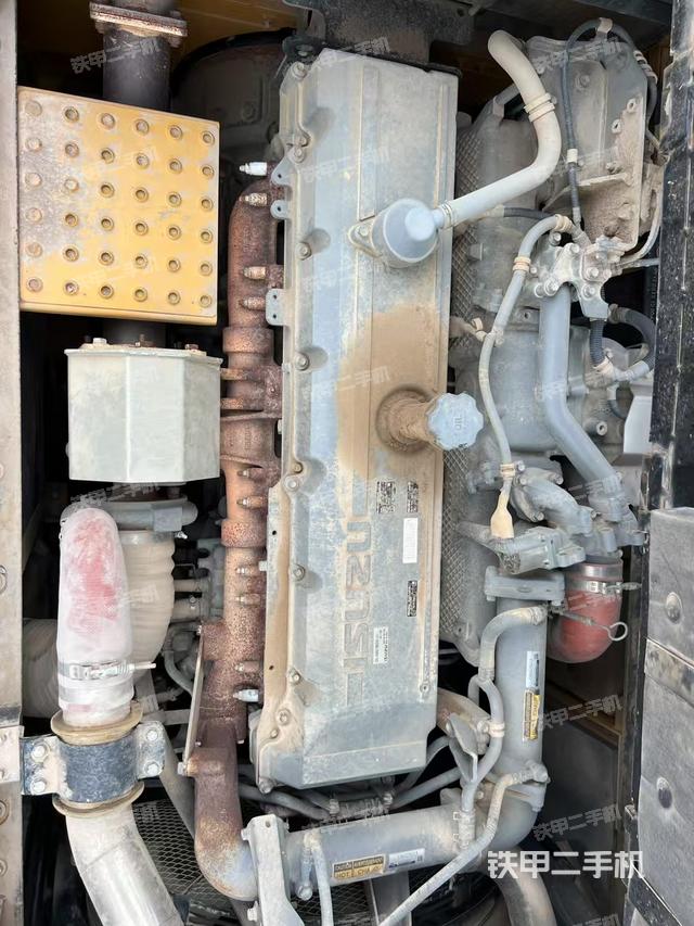 发动机整体俯视(整机外观) 发动机整体俯视(整机外观)