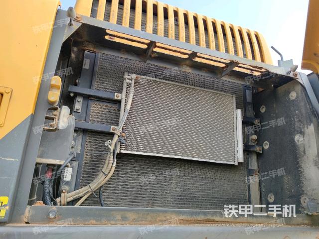 散熱器正面(大件艙室) 散熱器正面(大件艙室)