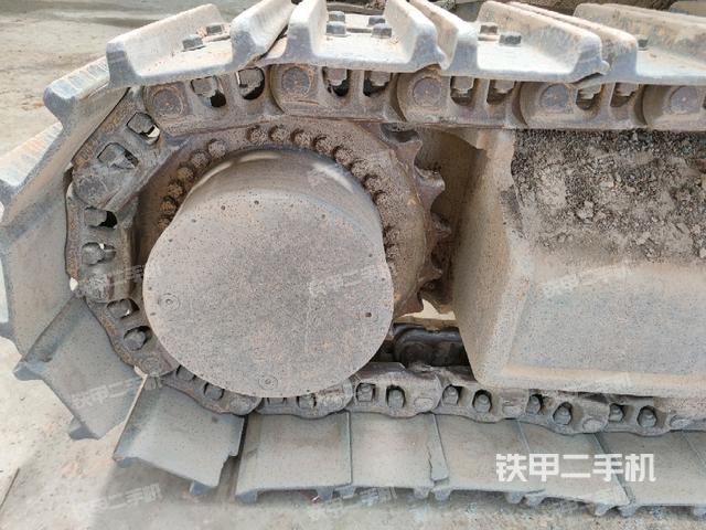 右驱动轮（行走机构）