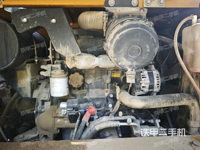 发动机整体俯视(整机外观) 发动机整体俯视(整机外观)