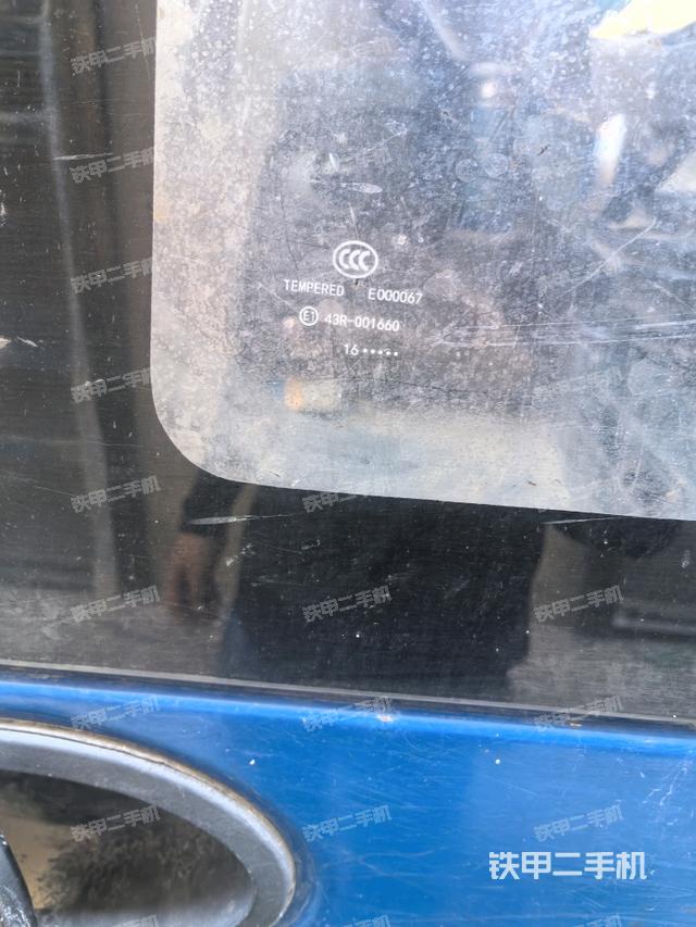 座椅后部(駕駛室部分) 座椅后部(駕駛室部分)