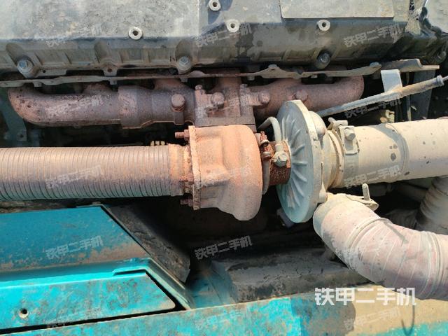 增壓器特寫(xiě)(上車(chē)部件) 增壓器特寫(xiě)(上車(chē)部件)