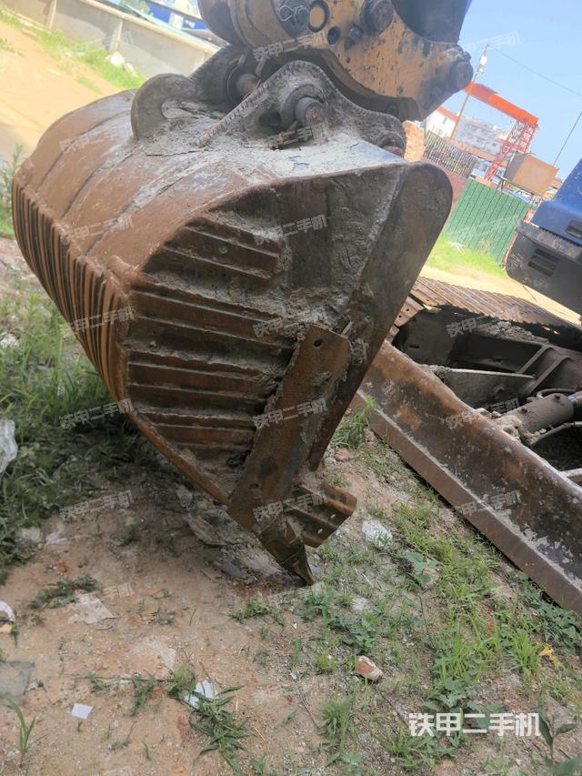 鏟斗45度(工作和回轉裝置) 鏟斗45度(工作和回轉裝置)