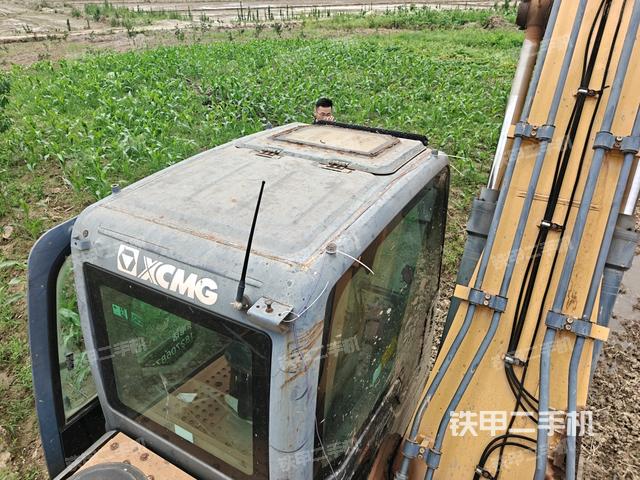 驾驶室顶部俯视(上车部件) 驾驶室顶部俯视(上车部件)