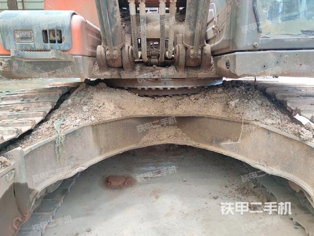 转盘和下车架正前（工作和回转装置）