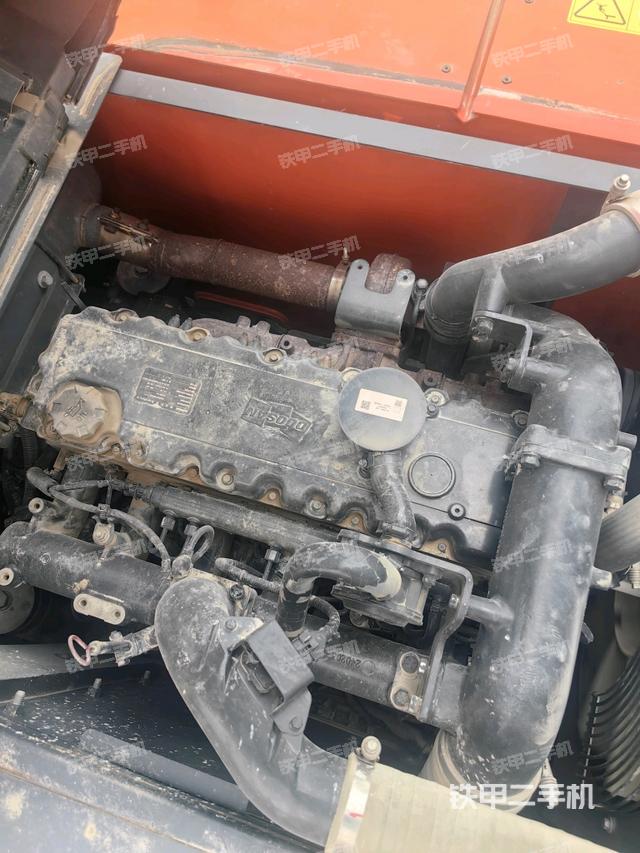 發(fā)動機整體俯視(整機外觀) 發(fā)動機整體俯視(整機外觀)