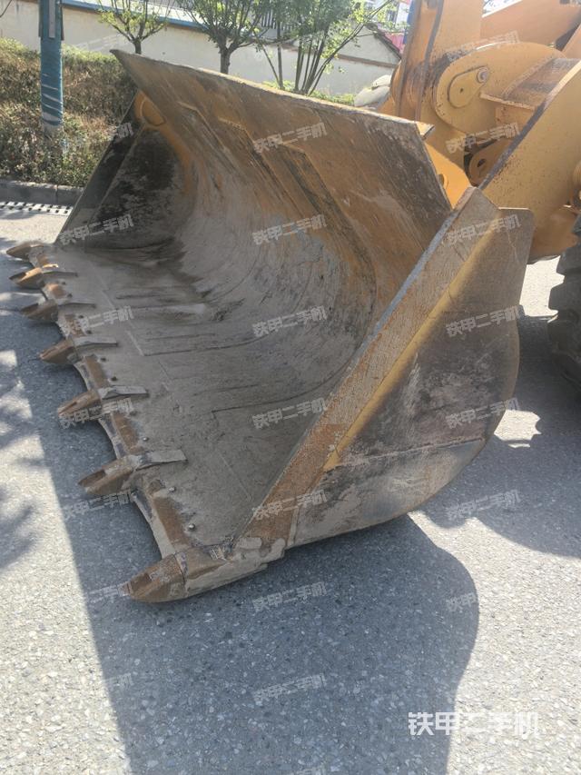 鏟斗后45°(工作裝置) 鏟斗后45°(工作裝置)