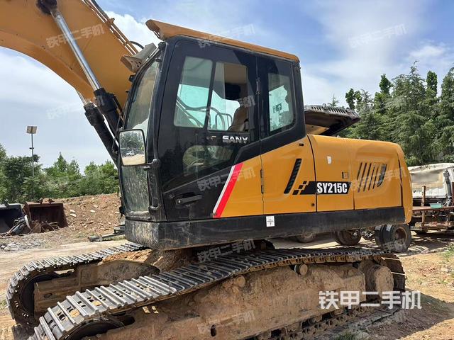 驾驶室顶部（整机外观）