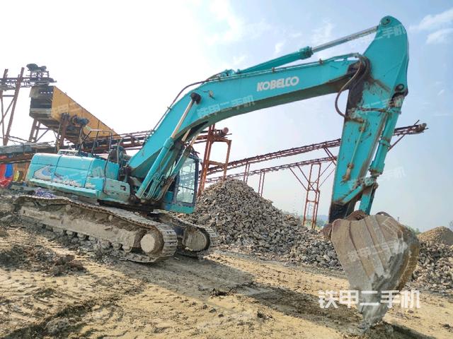 右前45(整機(jī)外觀) 右前45(整機(jī)外觀)