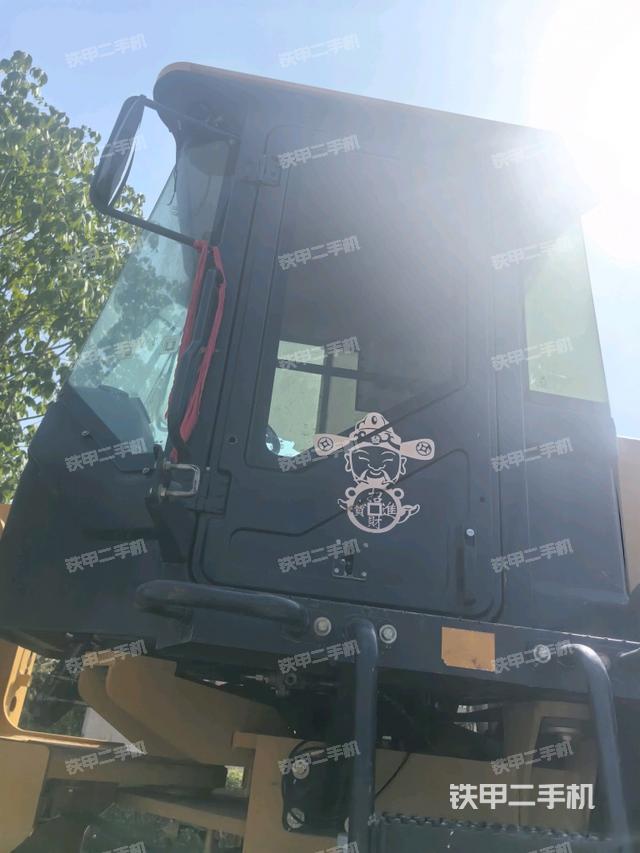 駕駛室正側(cè)(駕駛室部分) 駕駛室正側(cè)(駕駛室部分)