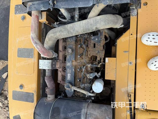 發(fā)動機整體俯視(整機外觀) 發(fā)動機整體俯視(整機外觀)