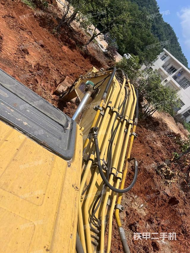 大臂整体 右侧（工作和回转装置）