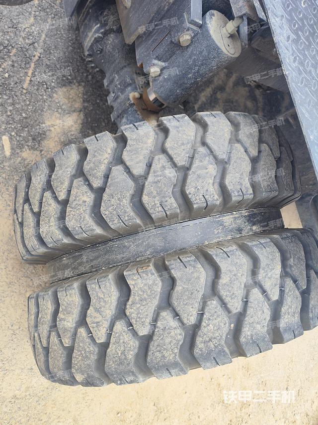 单侧履带整体（整机外观）