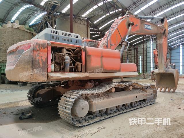 整機(jī)右后45°(整機(jī)外觀) 整機(jī)右后45°(整機(jī)外觀)