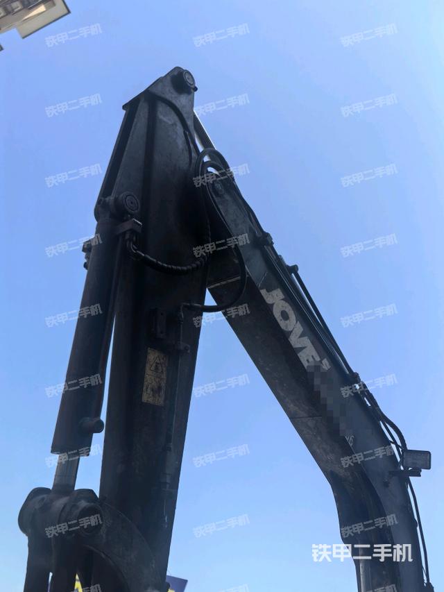 小臂整體左后(工作和回轉裝置) 小臂整體左后(工作和回轉裝置)