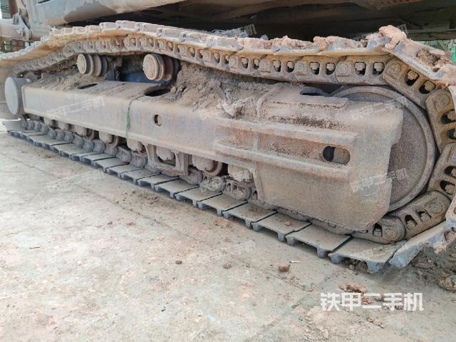 右侧履带整体（行走机构）