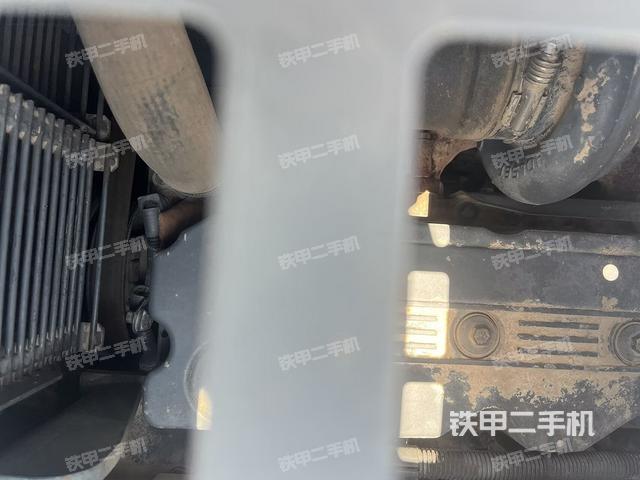 发动机室（上车部件）