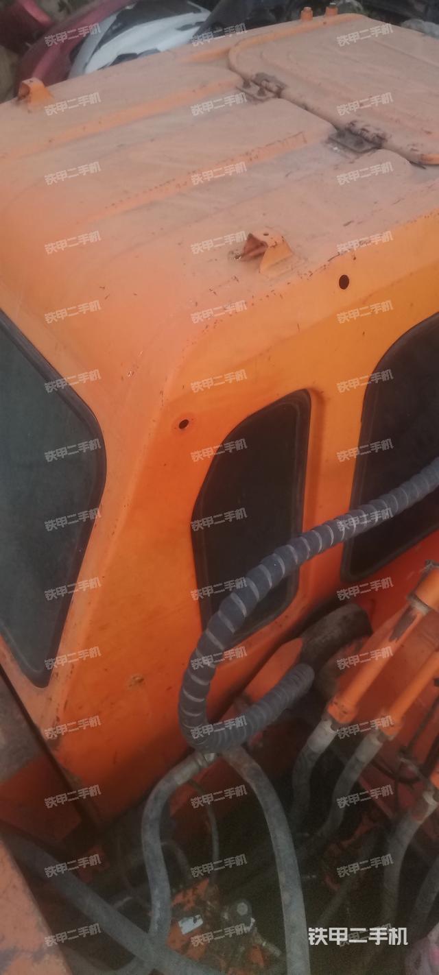 驾驶室整体（整机外观）