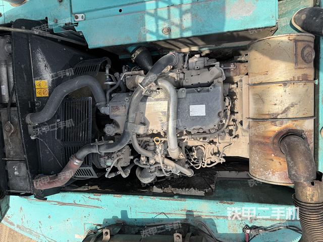 发动机整体俯视(整机外观) 发动机整体俯视(整机外观)