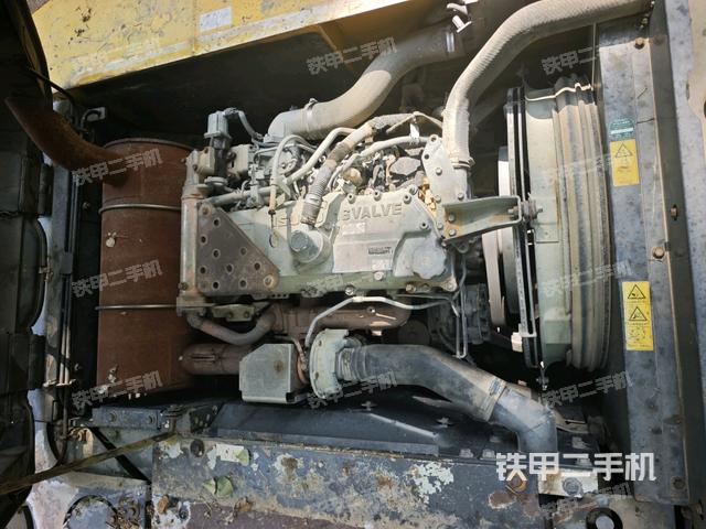 发动机整体俯视(整机外观) 发动机整体俯视(整机外观)