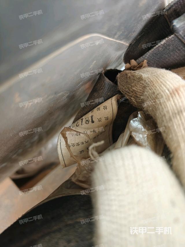 后窗玻璃角标(驾驶室部分) 后窗玻璃角标(驾驶室部分)