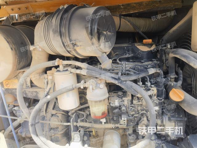 发动机整体俯视(整机外观) 发动机整体俯视(整机外观)