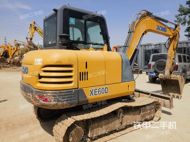 整机右后45°(整机外观) 整机右后45°(整机外观)