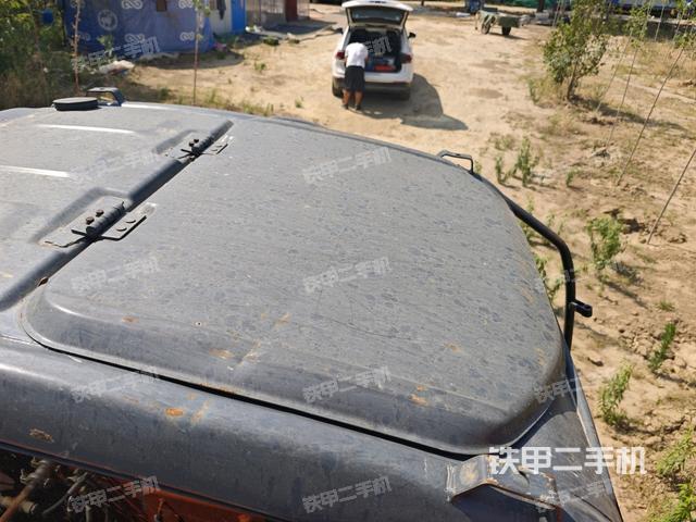 驾驶室顶部(整机外观) 驾驶室顶部(整机外观)