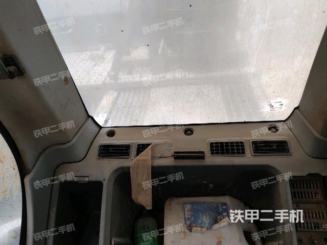 座椅后部（驾驶室部分）