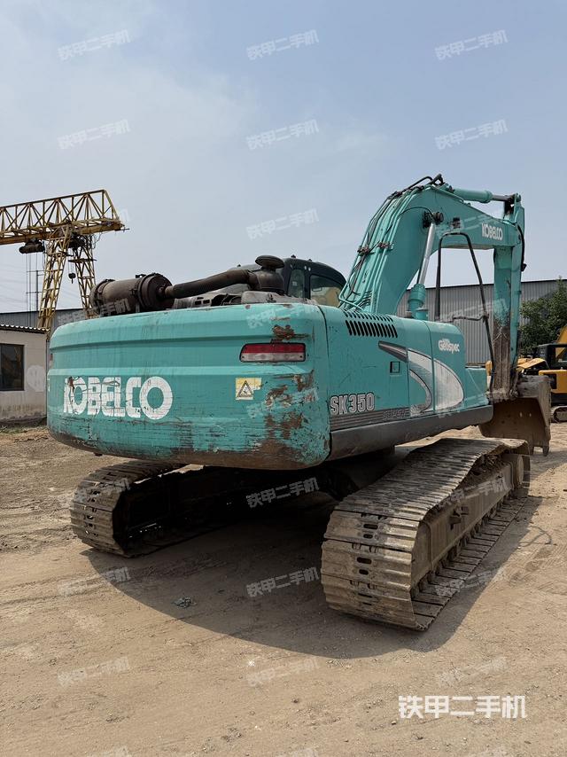 整机右后45°(整机外观) 整机右后45°(整机外观)