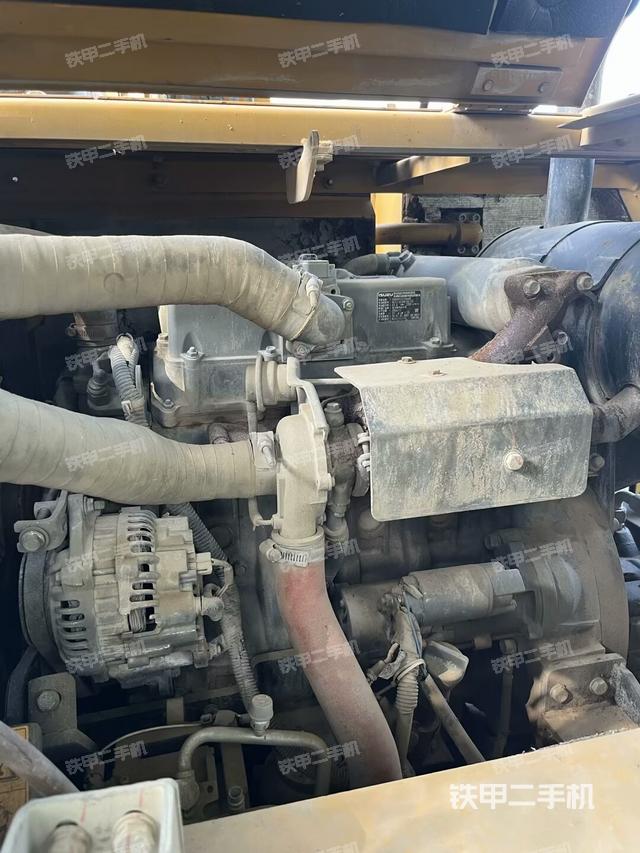 发动机整体俯视(整机外观) 发动机整体俯视(整机外观)