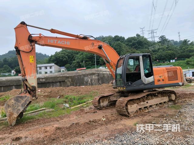 日立ZX200-3挖掘機