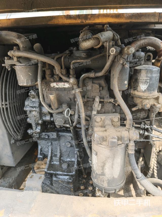 发动机整体俯视(整机外观) 发动机整体俯视(整机外观)