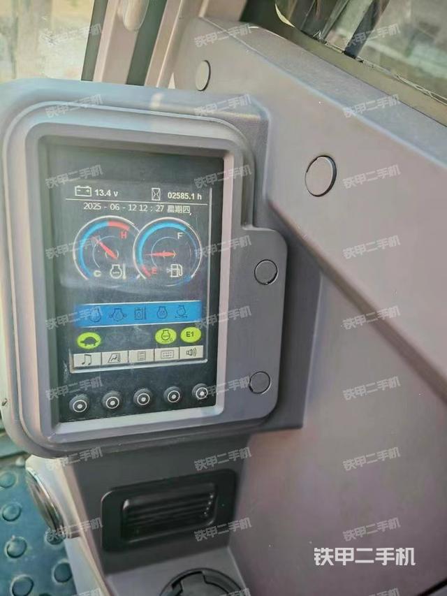 中联重科ZE75E-10挖掘机的设备实拍-第8张实拍照片