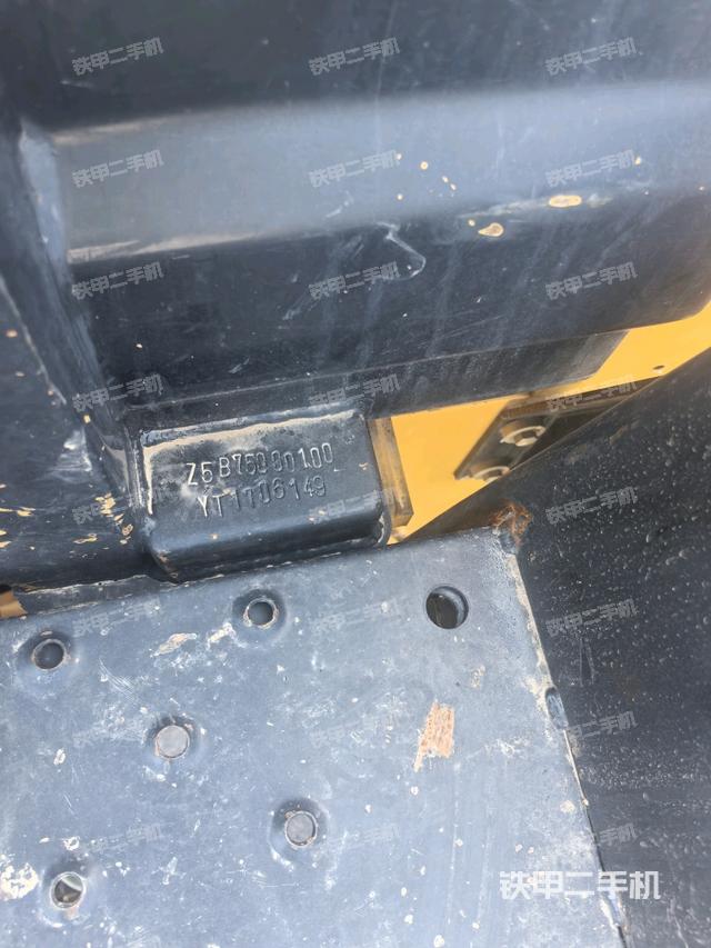 前擋風(fēng)玻璃標(biāo) (駕駛室部分) 前擋風(fēng)玻璃標(biāo) (駕駛室部分)