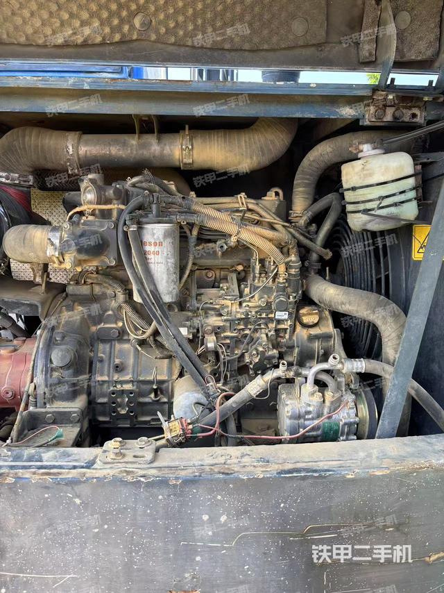 發(fā)動機整體俯視(整機外觀) 發(fā)動機整體俯視(整機外觀)