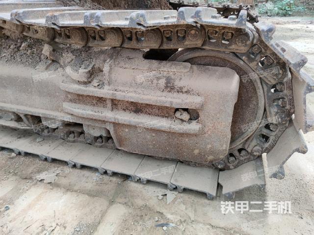 右側(cè)行走馬達(dá)蓋板(行走機(jī)構(gòu)) 右側(cè)行走馬達(dá)蓋板(行走機(jī)構(gòu))
