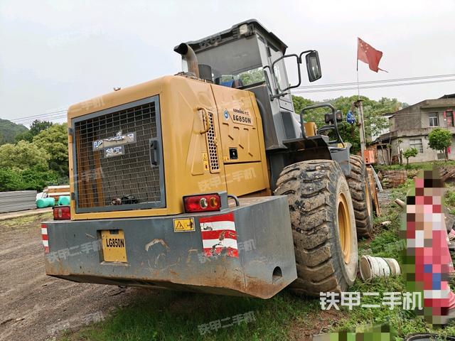 右后45°(整機(jī)外觀) 右后45°(整機(jī)外觀)