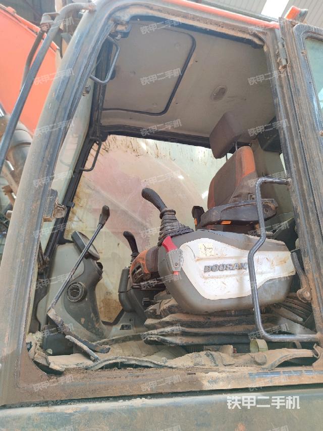 顶棚整体（驾驶室部分）