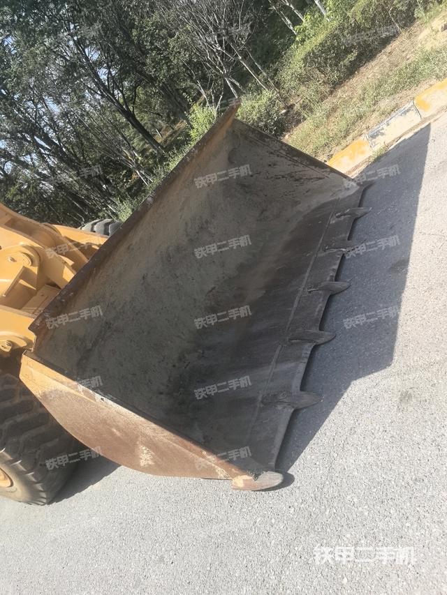 鏟斗前45°(工作裝置) 鏟斗前45°(工作裝置)