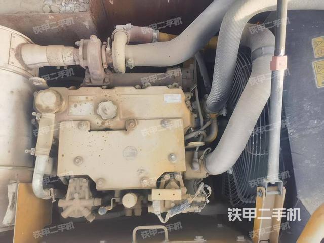 發(fā)動(dòng)機(jī)整體俯視(整機(jī)外觀) 發(fā)動(dòng)機(jī)整體俯視(整機(jī)外觀)