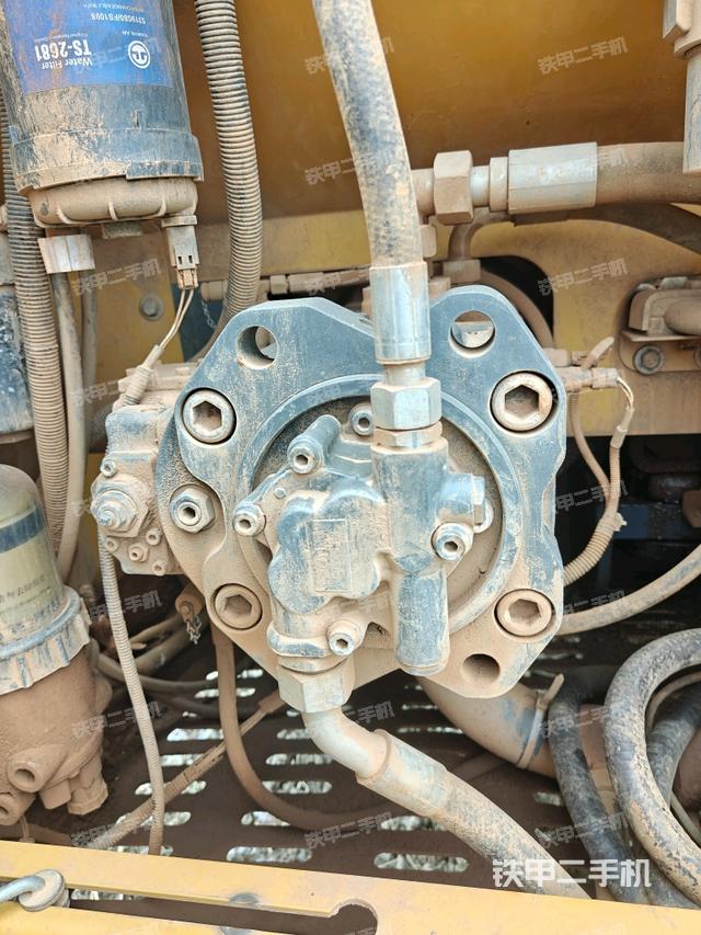 散热器正面(大件舱室) 散热器正面(大件舱室)