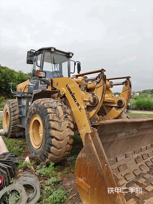 右前45°(整機(jī)外觀) 右前45°(整機(jī)外觀)