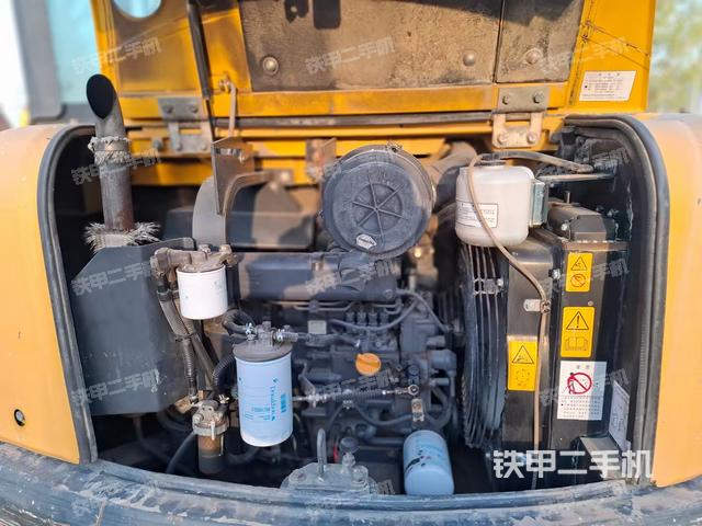 发动机整体俯视(整机外观) 发动机整体俯视(整机外观)