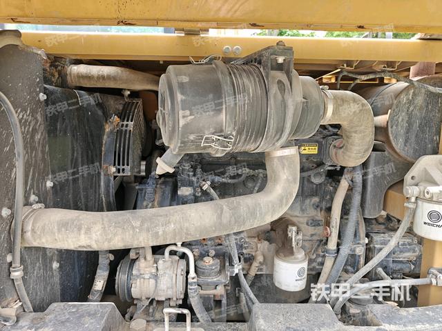 发动机整体俯视（整机外观）